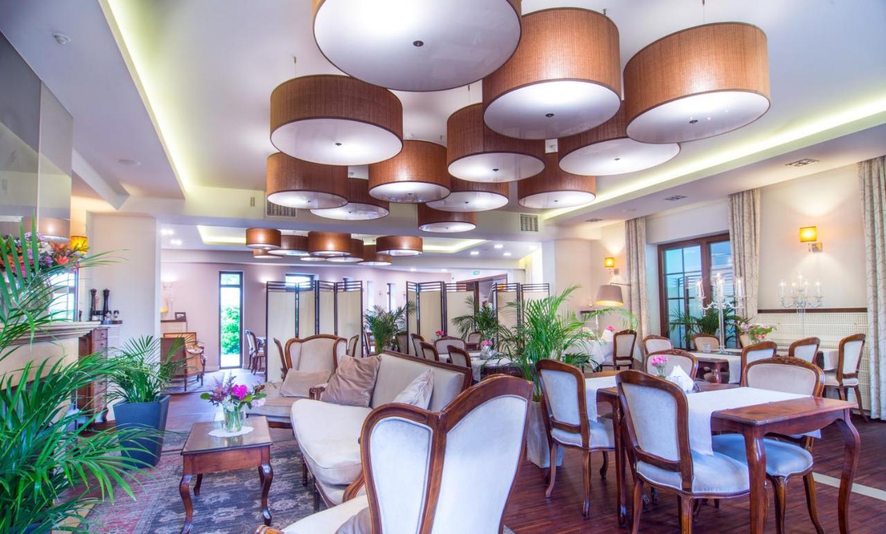 Hotel Kazimierzowka คาชิเมียร์ซ ดอลนี ภายนอก รูปภาพ