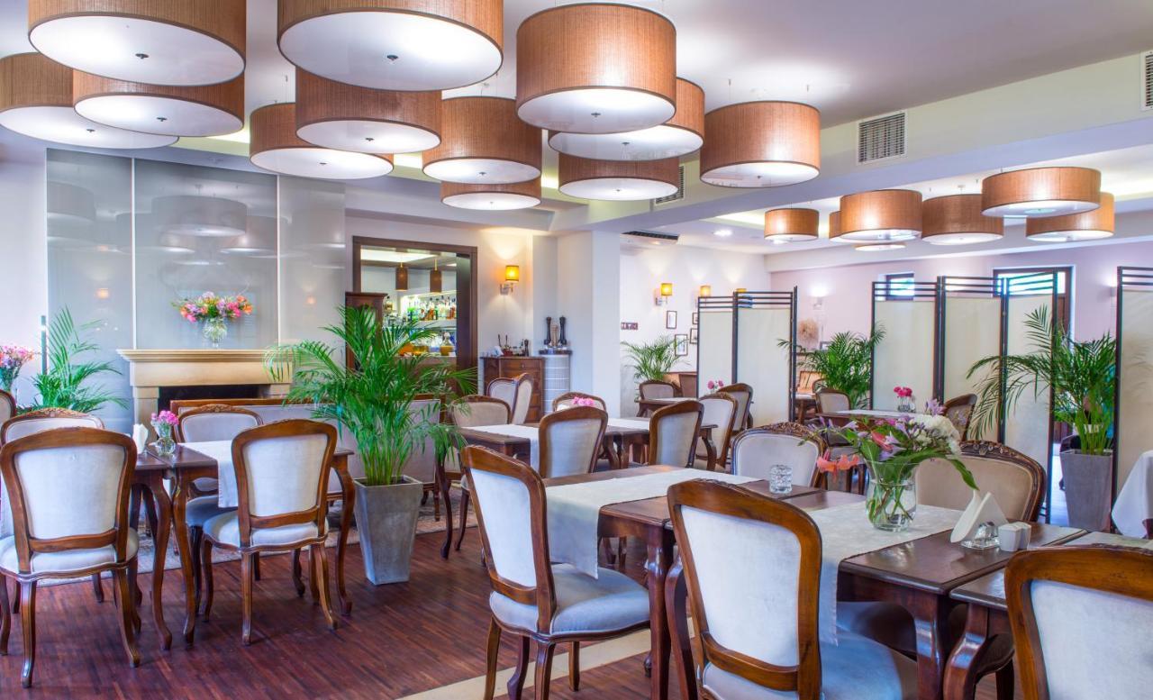 Hotel Kazimierzowka คาชิเมียร์ซ ดอลนี ภายนอก รูปภาพ