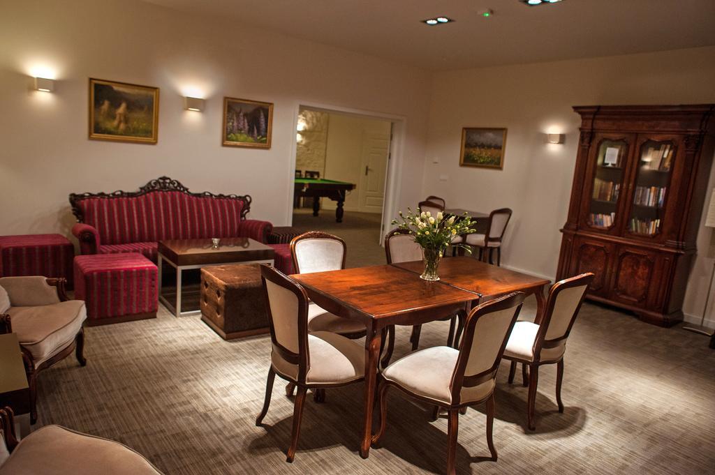 Hotel Kazimierzowka คาชิเมียร์ซ ดอลนี ภายนอก รูปภาพ