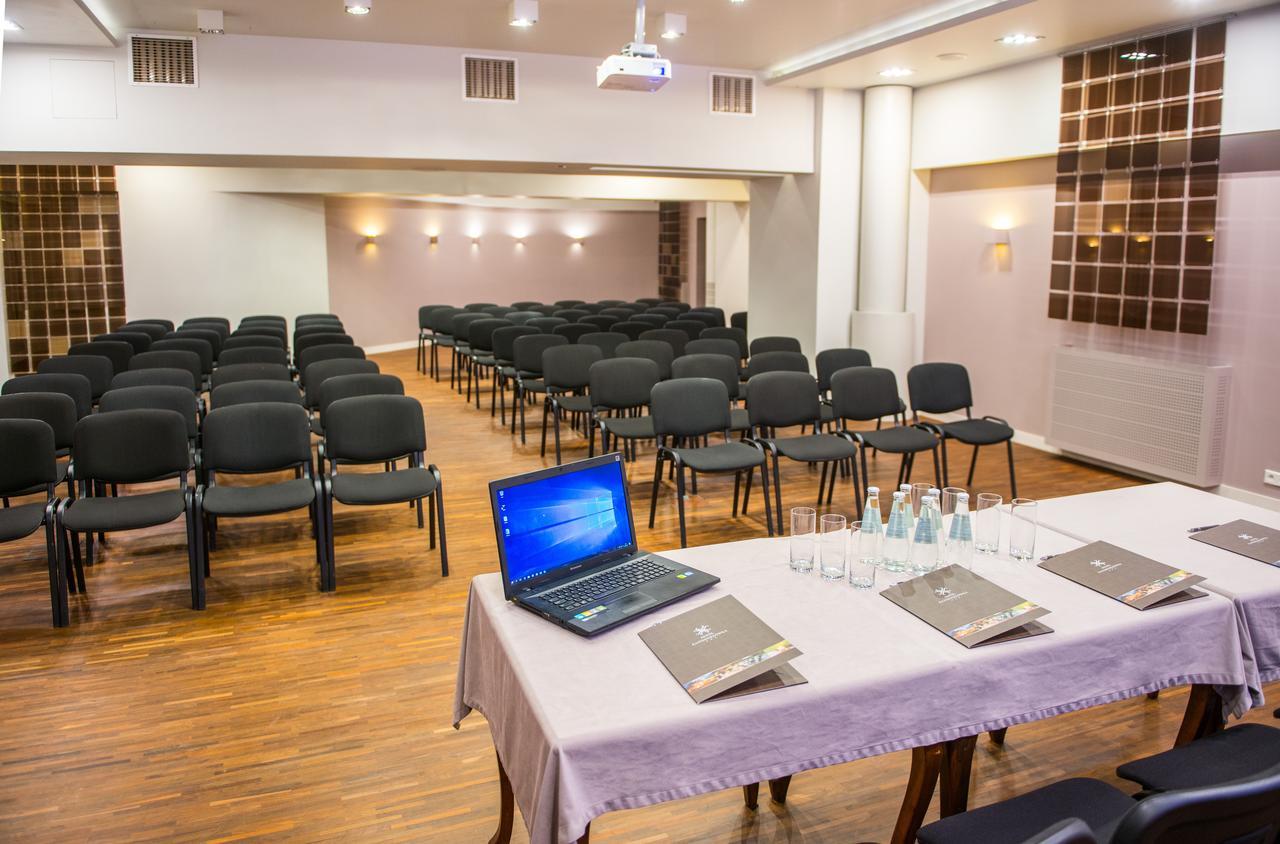 Hotel Kazimierzowka คาชิเมียร์ซ ดอลนี ภายนอก รูปภาพ