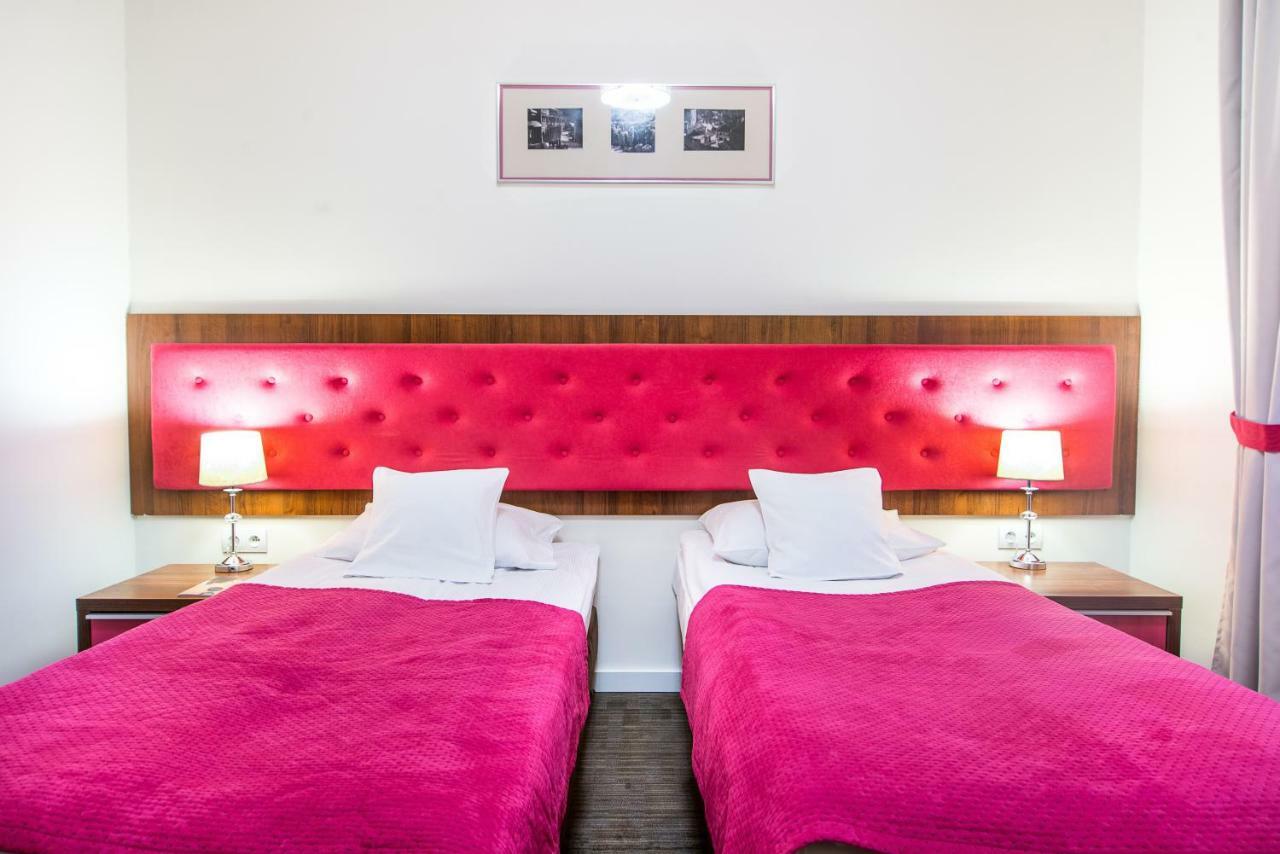 Hotel Kazimierzowka คาชิเมียร์ซ ดอลนี ภายนอก รูปภาพ